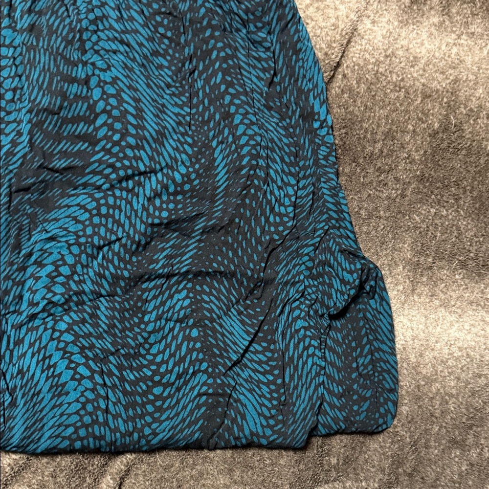 Torrid Black and Teal Patterned Pants - Picture 4 of 4